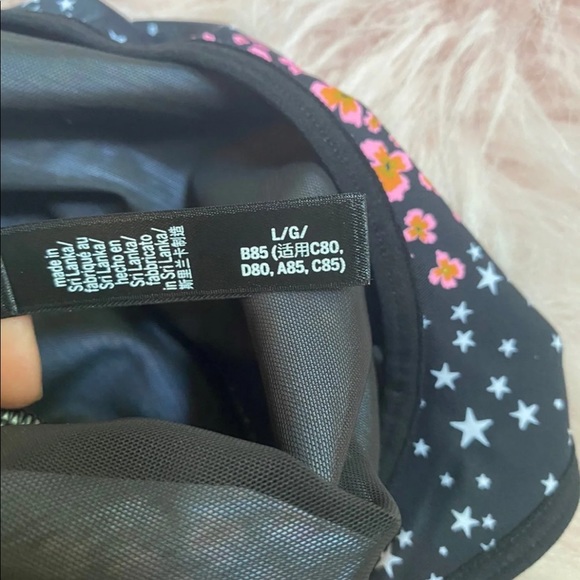Victorias Secret Sports Bra Size Large - Picture 3 of 3